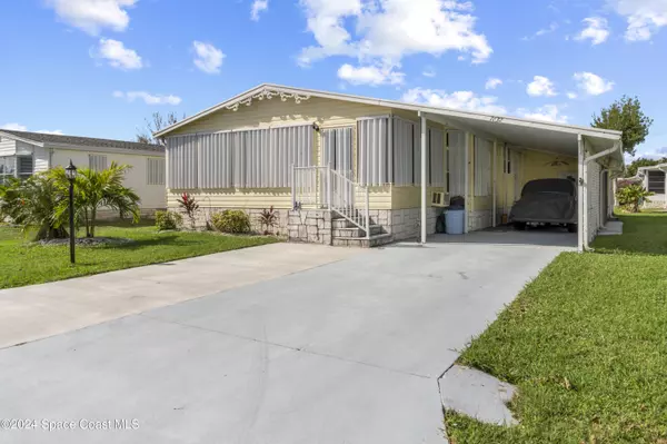 Micco, FL 32976,7632 Montauk AVE #13