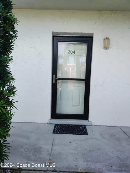 200 Saint Lucie LN #204, Cocoa Beach, FL 32931