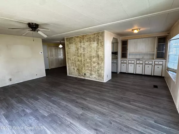 Barefoot Bay, FL 32976,905 Pecan CIR