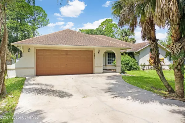 2470 Hunter LN, Malabar, FL 32950