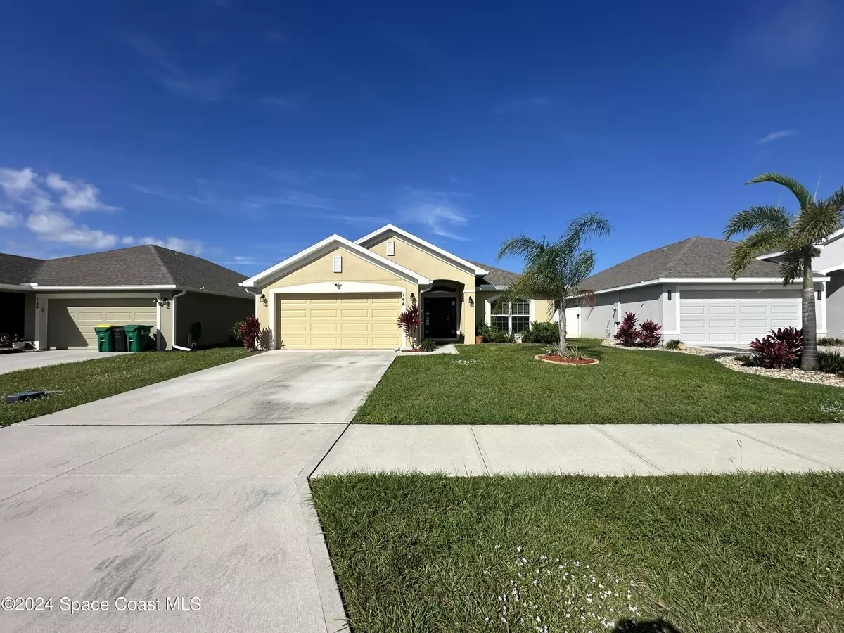 Cocoa, FL 32926,744 Moment ST