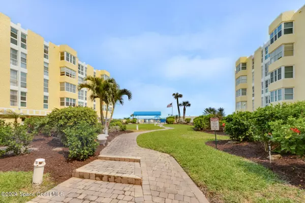 Cocoa Beach, FL 32931,4700 Ocean Beach BLVD #206