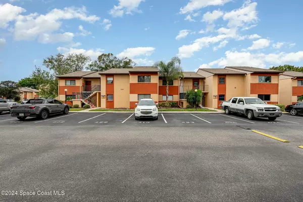 2334 Golf Lake CIR #412, Melbourne, FL 32935