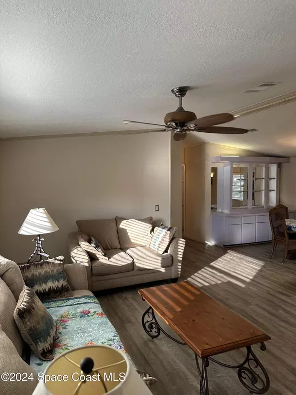 Barefoot Bay, FL 32976,602 Dolphin CIR