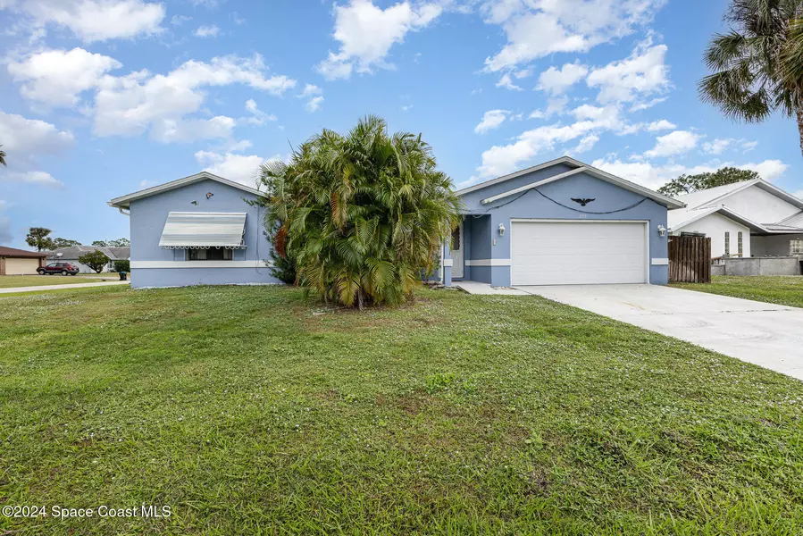 899 Gera AVE NW, Palm Bay, FL 32907