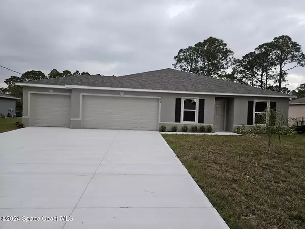 527 Poplar ST SE, Palm Bay, FL 32909