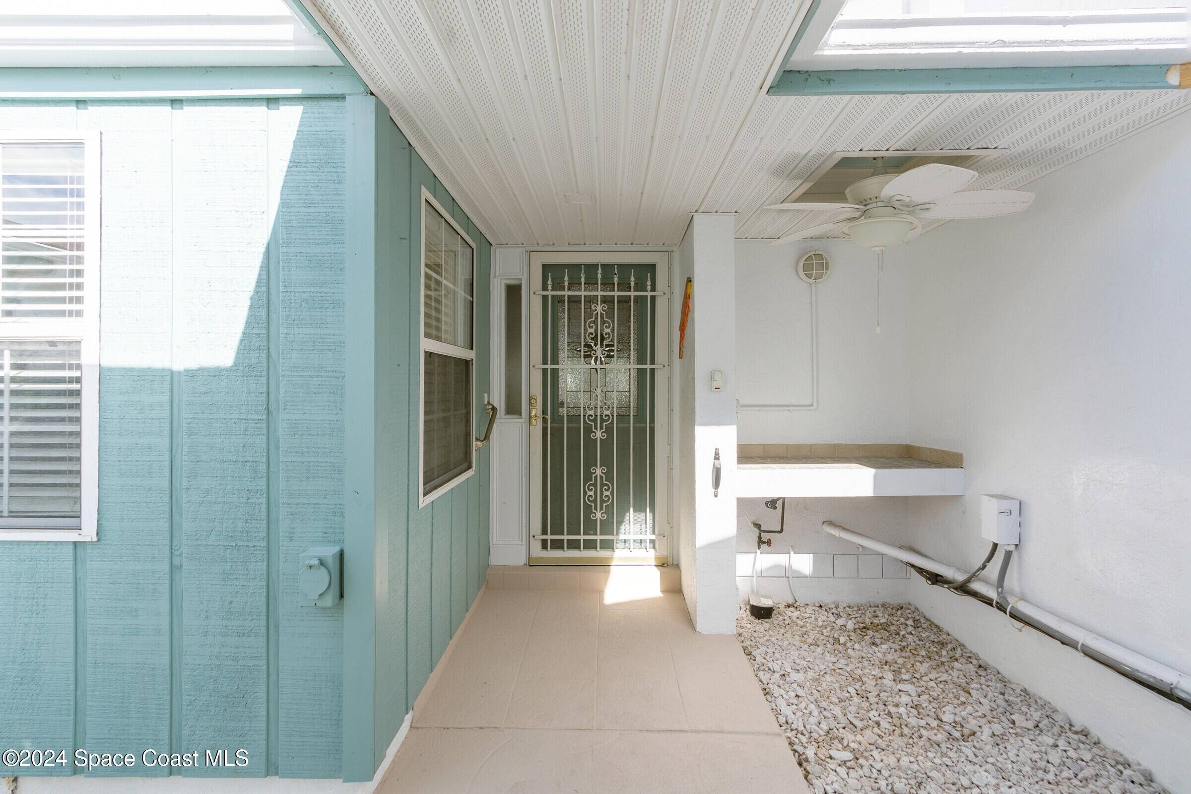 Satellite Beach, FL 32937,204 Queens CT