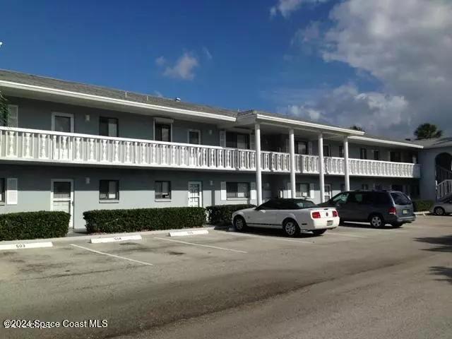 Cocoa Beach, FL 32931,3799 S Banana River BLVD #305