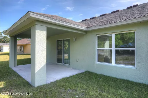 Vero Beach, FL 32967,8165 104th CT