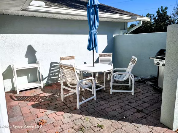 Satellite Beach, FL 32937,603 Grant CT