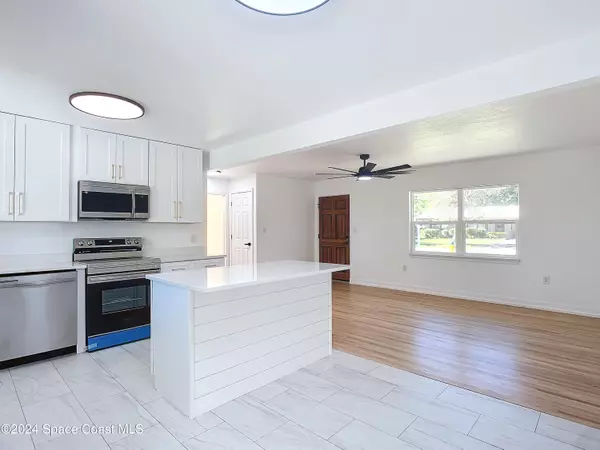 Deland, FL 32720,611 S Montgomery AVE