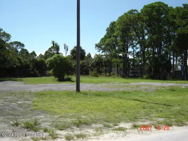 Titusville, FL 32780,5402 Riveredge DR