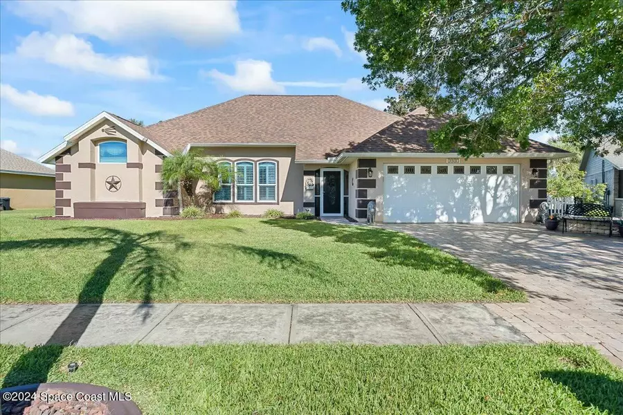 1957 Fabien CIR, Melbourne, FL 32940