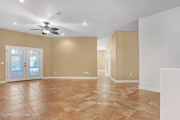 Palm Bay, FL 32909,3194 Tropical CIR SE