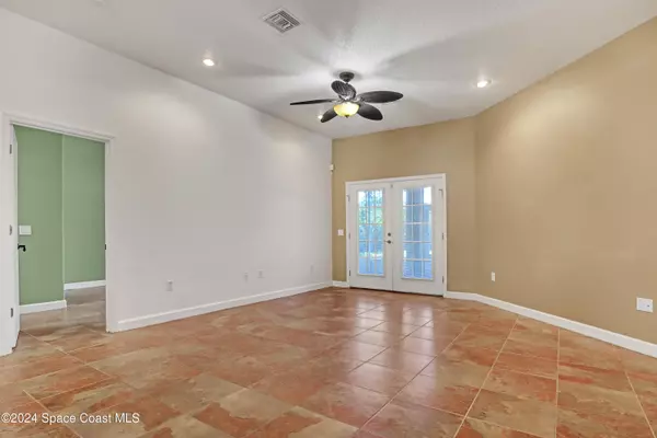 Palm Bay, FL 32909,3194 Tropical CIR SE