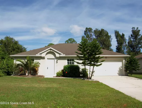 531 Scenic RD SW, Palm Bay, FL 32908