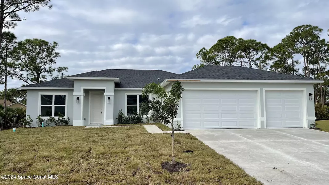 2556 Marquez AVE SE, Palm Bay, FL 32909