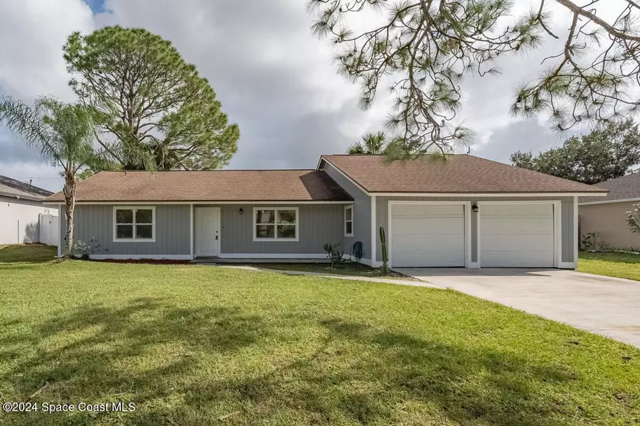 1041 Braddock AVE SE, Palm Bay, FL 32909