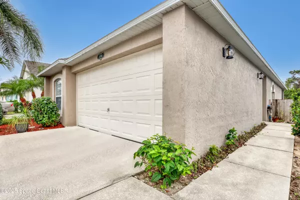 Palm Bay, FL 32905,2090 Redwood CIR NE
