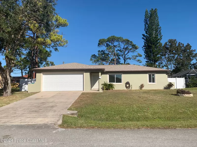 1377 Jarvis ST NW, Palm Bay, FL 32907