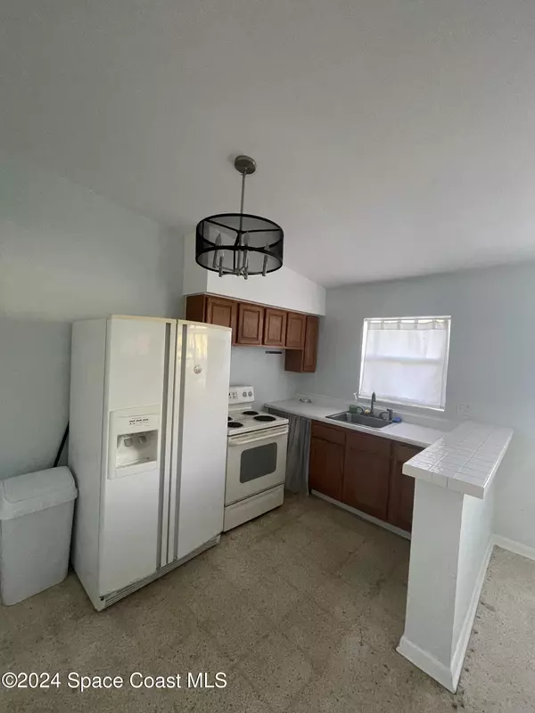 Satellite Beach, FL 32937,353 Lee AVE #353