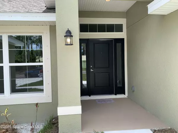 Palm Bay, FL 32908,698 De Groodt RD SW