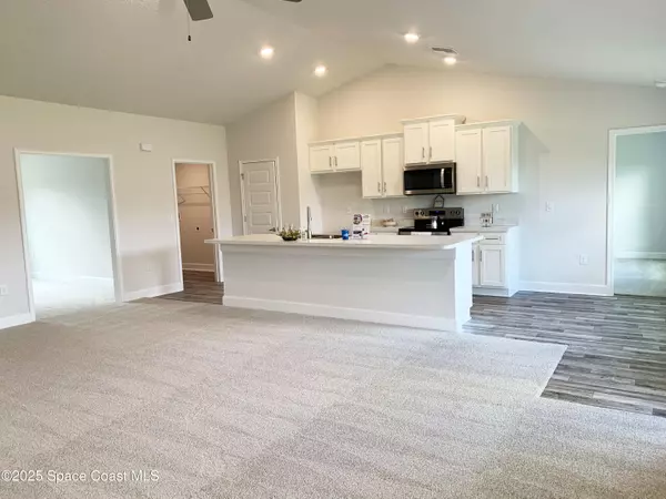 Palm Bay, FL 32908,698 De Groodt RD SW