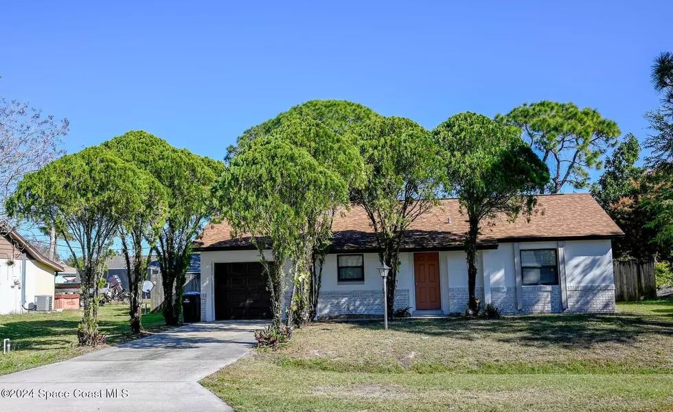 123 Eldron BLVD NE, Palm Bay, FL 32907