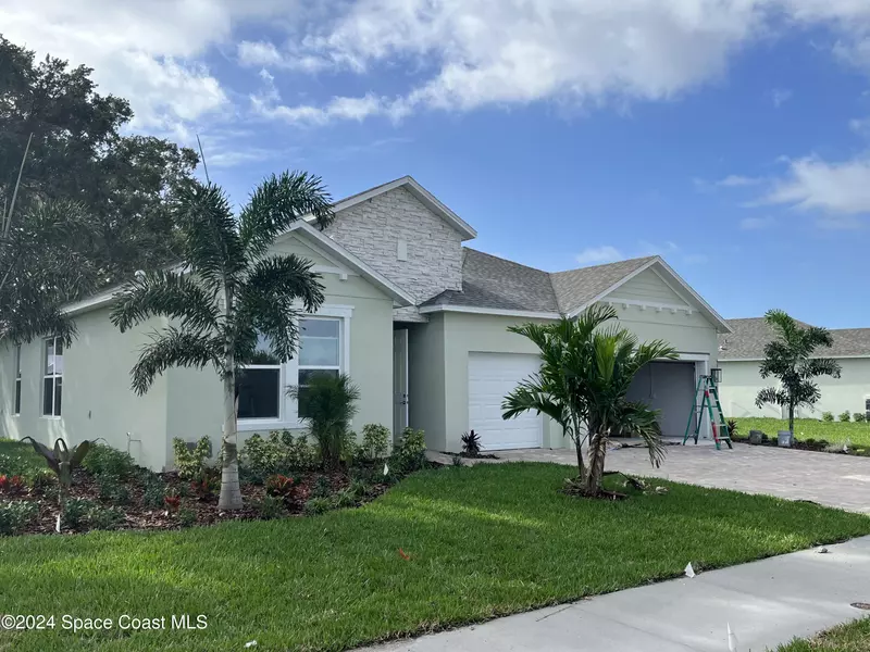 1272 Killian DR, Palm Bay, FL 32905