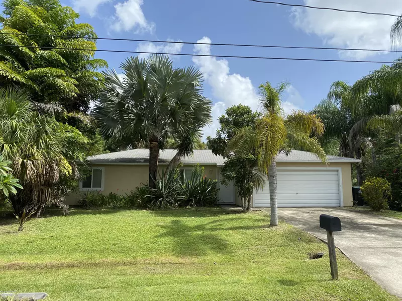 481 Harrington ST SW, Palm Bay, FL 32908