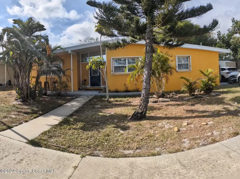 1066 Cable LN NE, Palm Bay, FL 32905