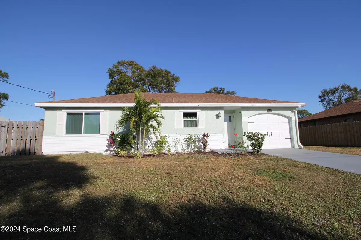 Palm Bay, FL 32907,473 Lisa RD NE