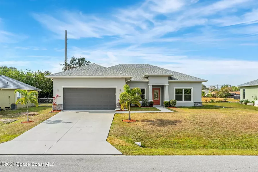 1166 Glancy AVE NW, Palm Bay, FL 32907