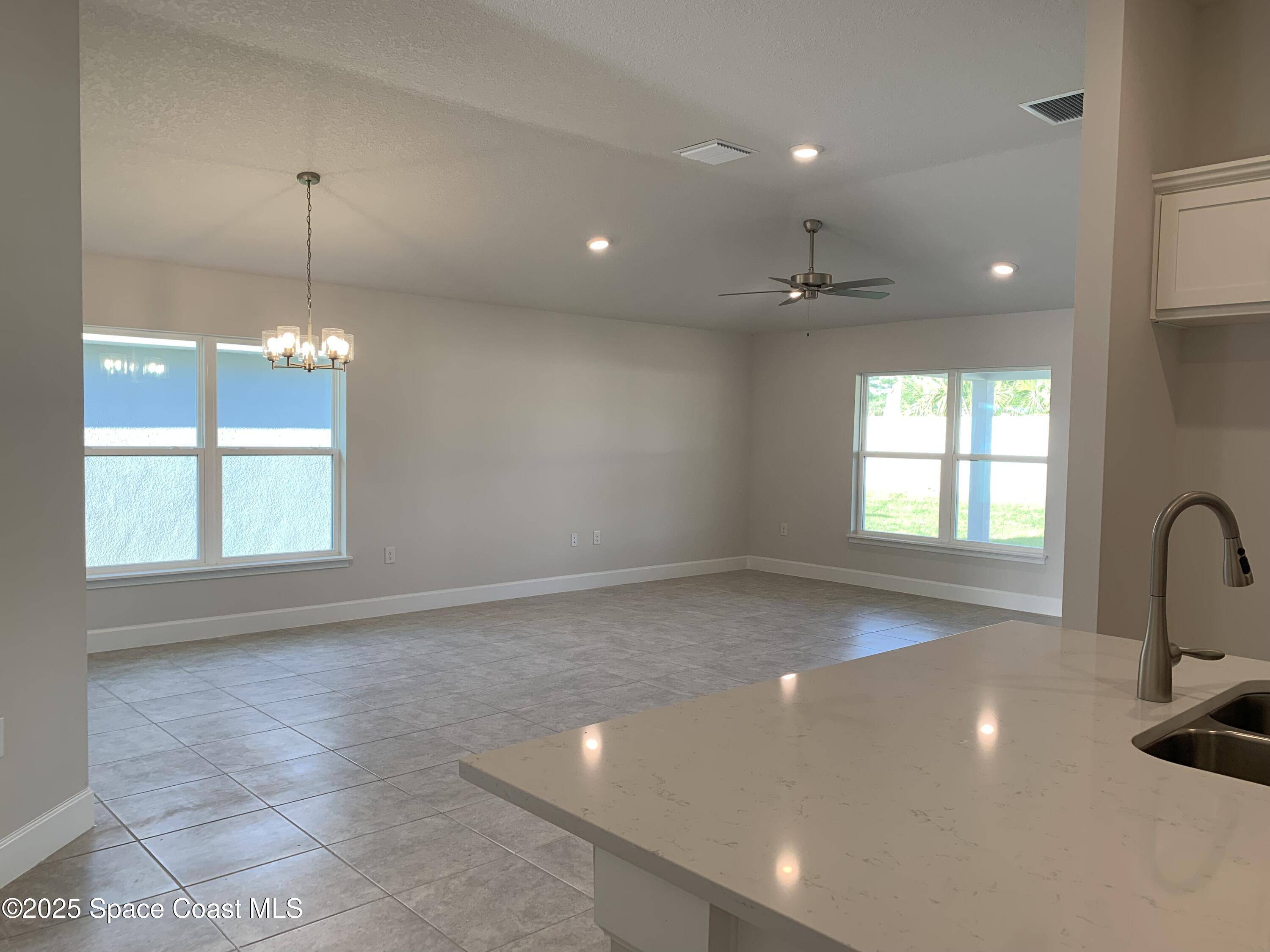 Palm Bay, FL 32907,935 Kylar DR NW
