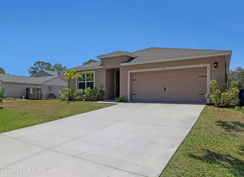 990 Albion ST NW, Palm Bay, FL 32907