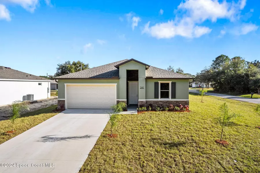 241 Sarah RD SW, Palm Bay, FL 32908