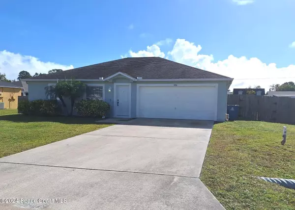 880 Brickell ST SE, Palm Bay, FL 32909