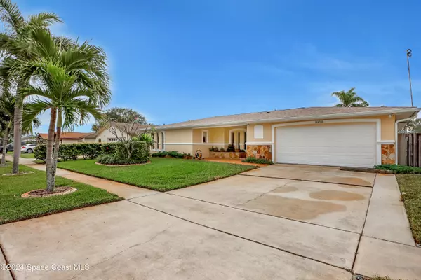 Merritt Island, FL 32952,1635 Larchmont CT