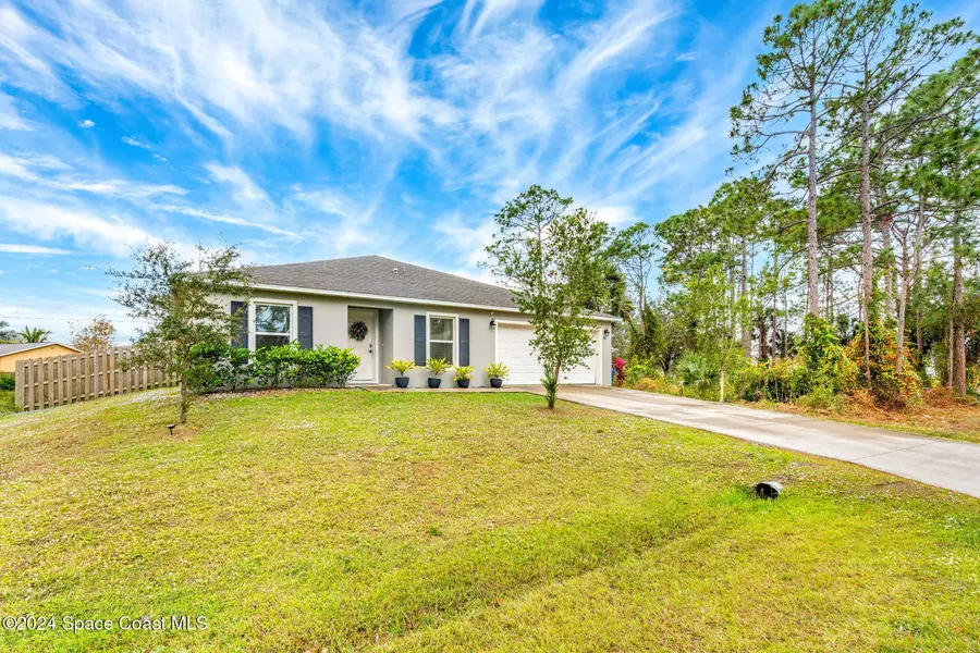 461 Black Horse ST SE, Palm Bay, FL 32909