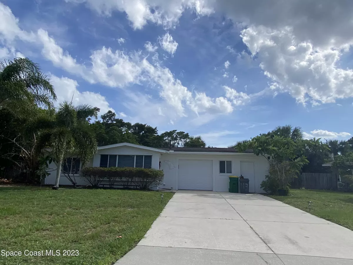 Cocoa Beach, FL 32931,113 E Gadsden LN