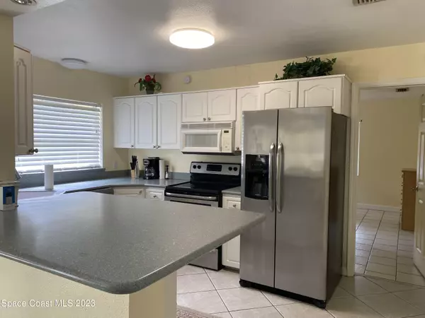 Cocoa Beach, FL 32931,113 E Gadsden LN