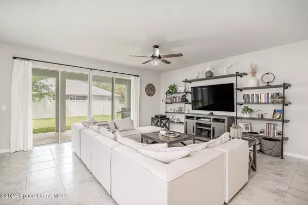 Palm Bay, FL 32908,964 Corbin CIR SW