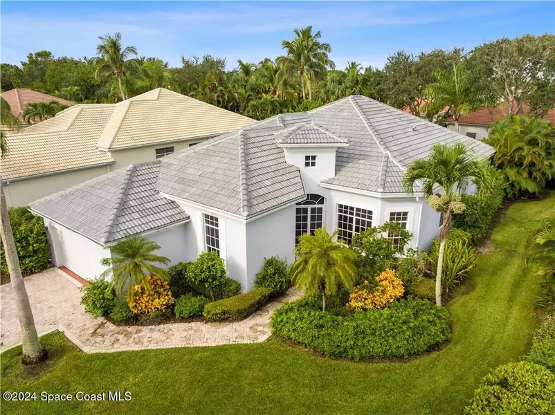 869 Islnd Club SQ, Vero Beach, FL 32963