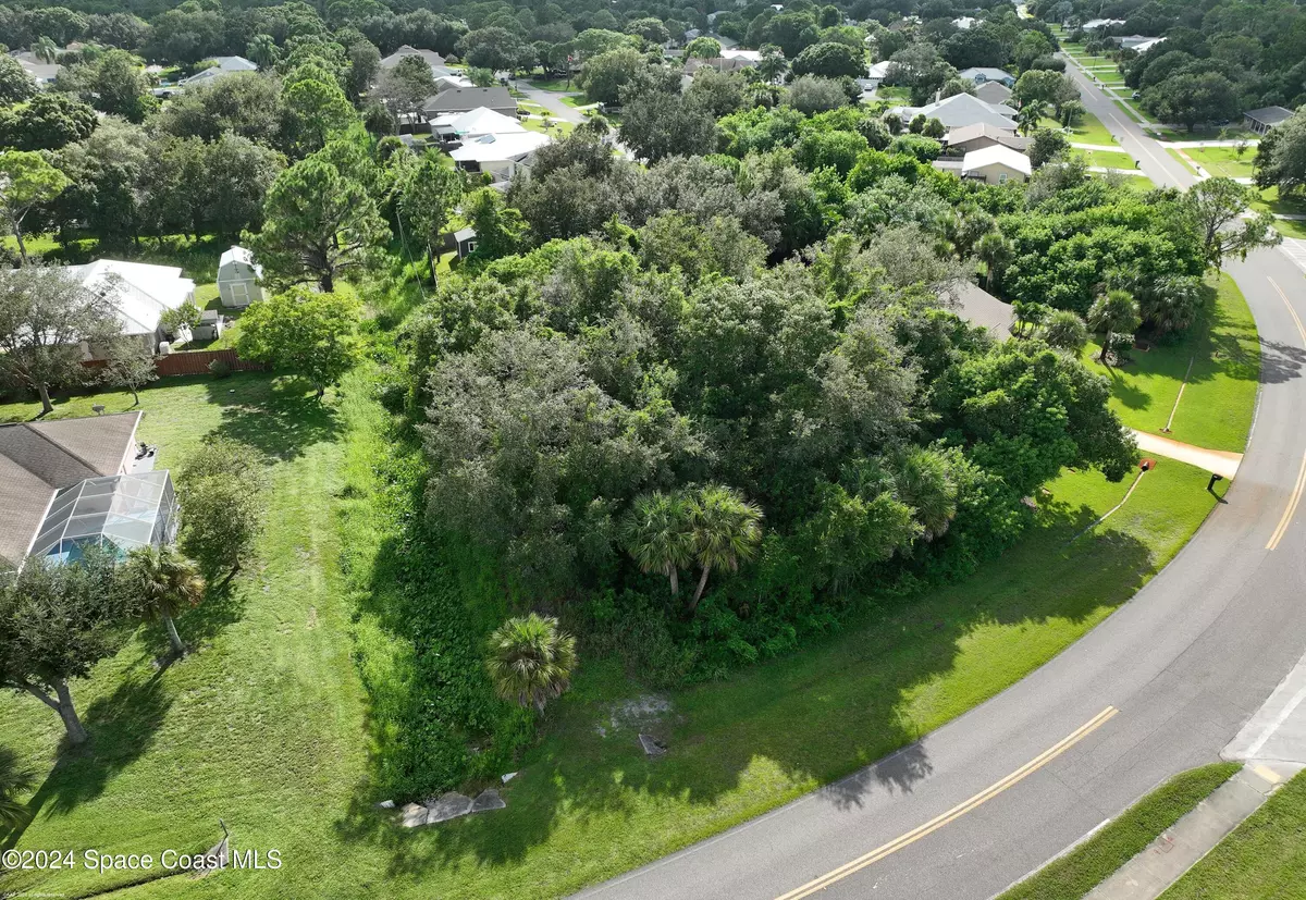 Sebastian, FL 32958,668 Periwinkle DR