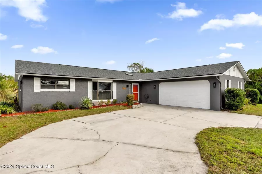 2533 Edgewater AVE, New Smyrna Beach, FL 32168