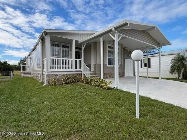 Barefoot Bay, FL 32976,1067 Wren CIR