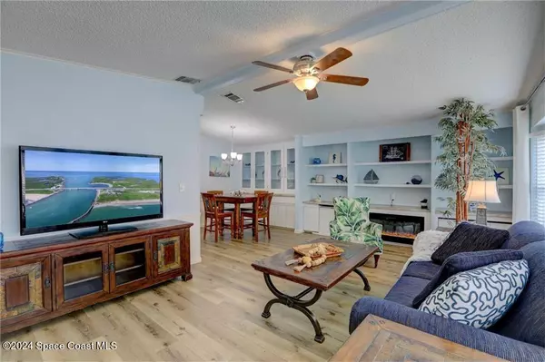 Barefoot Bay, FL 32976,104 Creek CT