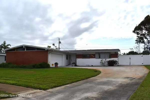 205 Bimini DR, Merritt Island, FL 32952