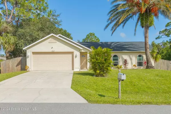 1367 Lotus ST SE, Palm Bay, FL 32909