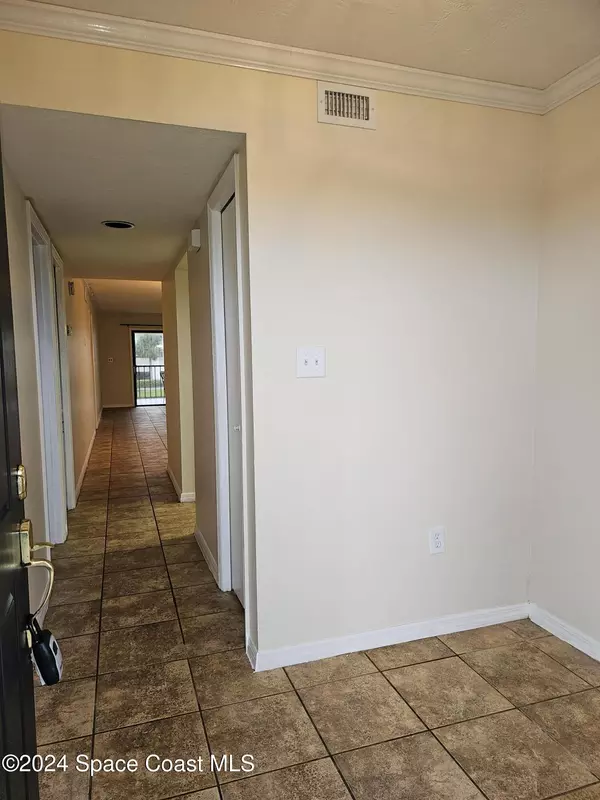 Cocoa Beach, FL 32931,190 Escambia LN #208